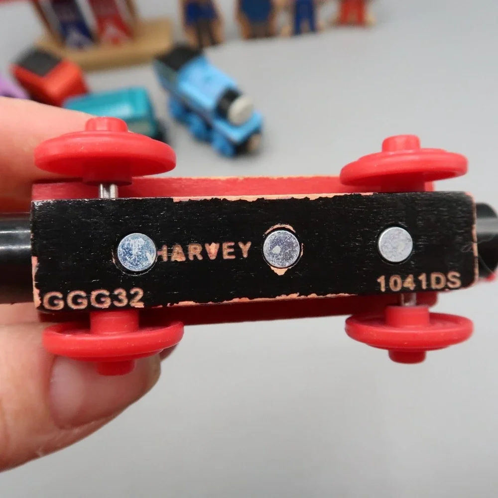 Thomas‎ & Friends Wooden Railway Rosie Harvey Tender cars Gas Pump Conductor lot